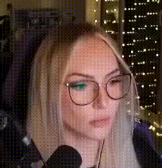 FranziLurk emote for Discord