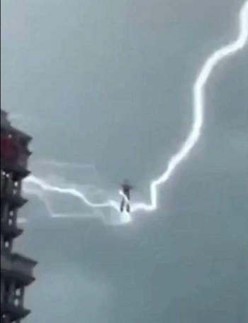 Lightning_man emote for Discord