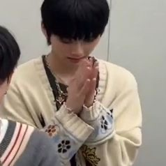 Taesan_Praying emote for Discord