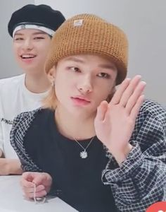 hwang_hyunjinno emote for Discord