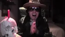 QueGraciosoElNeneMiraLa emote for Discord