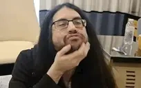 qtpLooksmaxxing emote for Discord