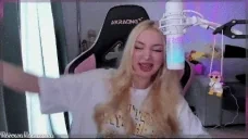 Adasmiglo emote for Discord