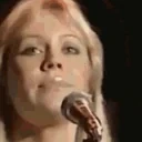 AgnethaExplainingHow emote for Discord