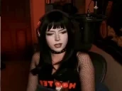 aaurieFinger emote for Discord