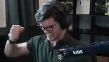 aloisRockPaperScissors emote for Discord