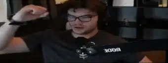 aloisMundoWalk emote for Discord