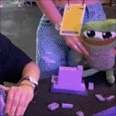 alexisPepeDance emote for Discord