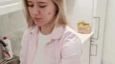 alkoholikOla emote for Discord