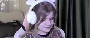 aliceMinusHuy emote for Discord