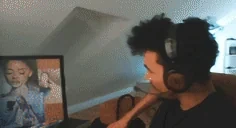 amarAriana animated emote for Discord, Twitch and Slack