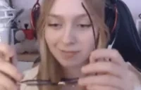 akszuali emote for Discord