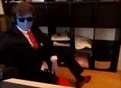 aloisMundoCar animated emote for Discord, Twitch and Slack