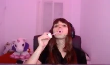 ariBurbujas animated emote for Discord, Twitch and Slack