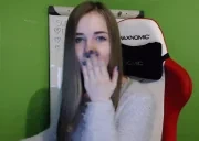 astiKiss emote for Discord