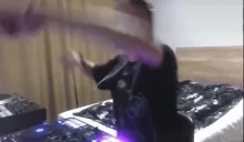 amadiDance emote for Discord