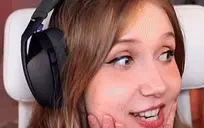 apoliNEEDTOEAT emote for Discord