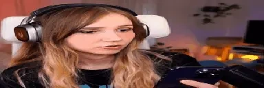 apolShareW emote for Discord