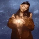 ariHeart emote for Discord