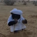 ArabicMonkeyPlayingWithSand emote for Discord