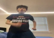 Ayy emote for Discord