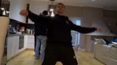 azdusPls emote for Discord