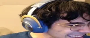 awooo emote for Discord