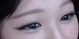 BLINKTWICE emote for Discord