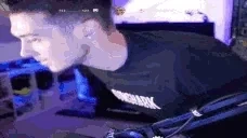 BIGSIMRIGLEAVE emote for Discord