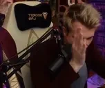 CLAPPINGEMERALDS emote for Discord