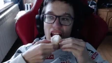 cebulamawarstwy emote for Discord