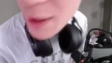 crustylips emote for Discord