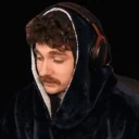 CrayCozyFinger emote for Discord