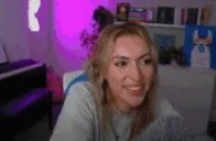 claraTooMuchParty emote for Discord