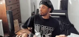 DLouVibing emote for Discord