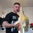 EddySingingAtYou emote for Discord