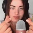 ellenHearts emote for Discord