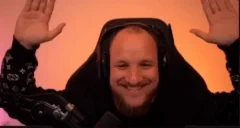 elotrixVIBE emote for Discord