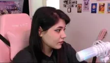 ElnazExplaining emote for Discord