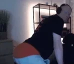 DzinoldTwerk emote for Discord