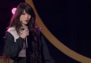 EmiruRealizesShesSingin emote for Discord