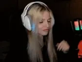 emmaraFlex emote for Discord