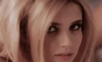 EmmaRoberts emote for Discord
