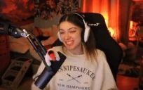 emilycStrangle emote for Discord