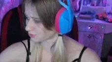 ellp1sCringe emote for Discord