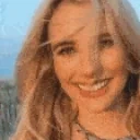 emmaGiggle emote for Discord