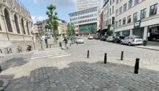 emkArrive emote for Discord