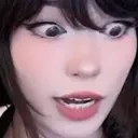 emiruExplainingHow emote for Discord