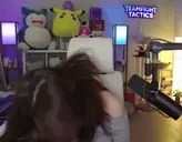 emyyHeadbang emote for Discord