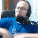 ezgif4a0f0fef937 emote for Discord